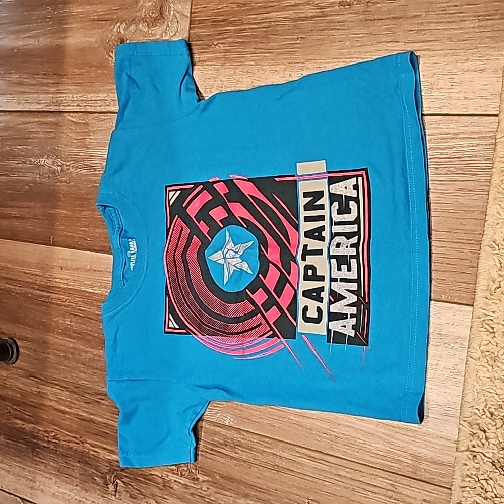 Boys 5/6 Blue Captain America tshirt